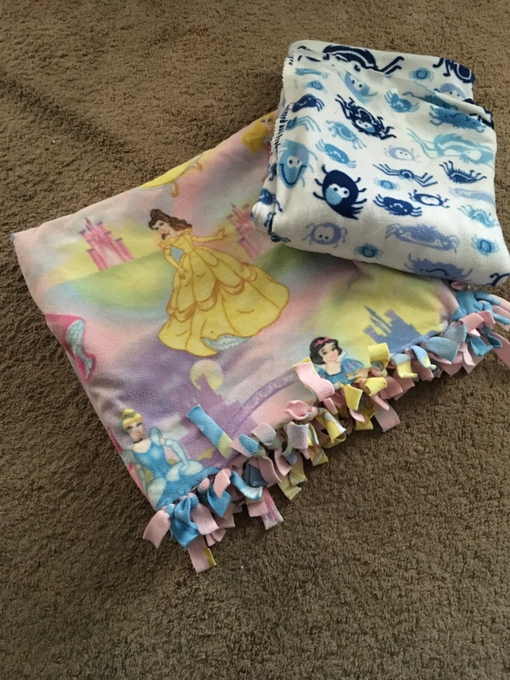 Bundle Children’s blankets. Adorable, Prints. Good Used condition